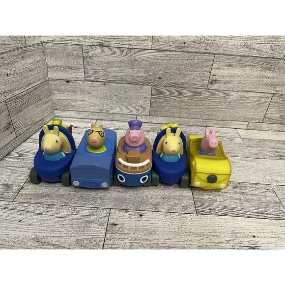 Peppa Pig ~ Vehicles / Cars w/ Figures - Lot Of 5 - Picture 1 of 5